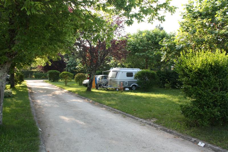 Etape au bord de la Dordogne, au camping "La Rivière Fleurie"