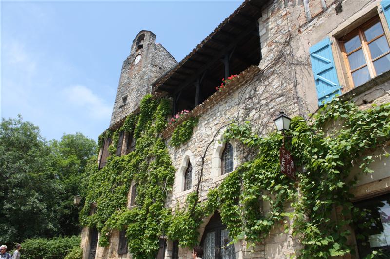 Visite du village de Bruniquel