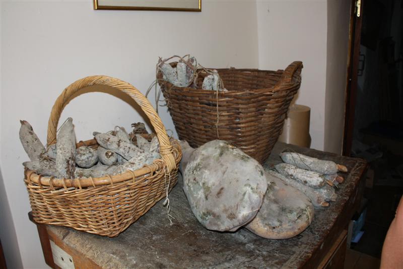 En Corse - Dans une charcuterie à Loreto de Casinca