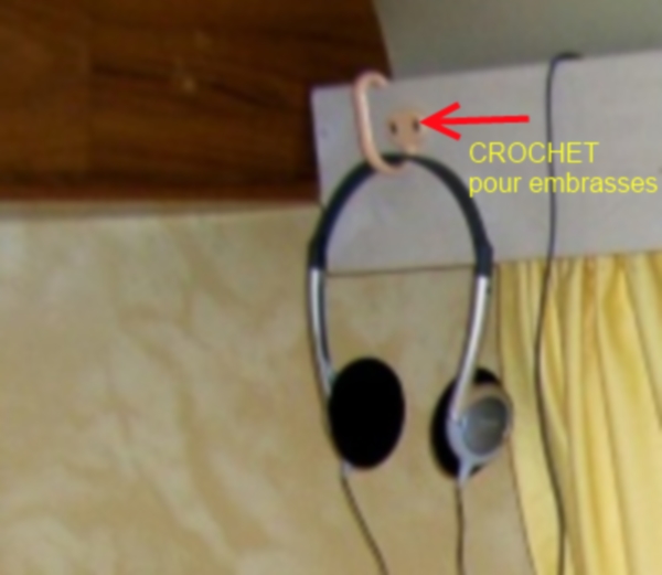 accroche casque.jpg