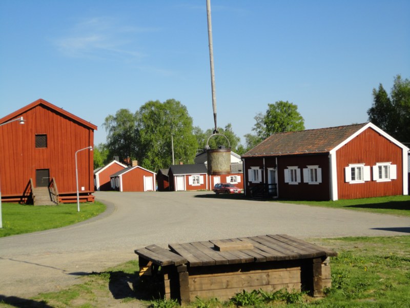 a gauche ou l'on payait la dîme