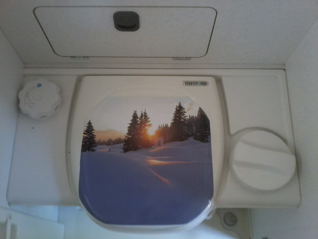 donc a moindre coup <br />il me restait des grands bandes d'autocollants qu'un ami avait donné