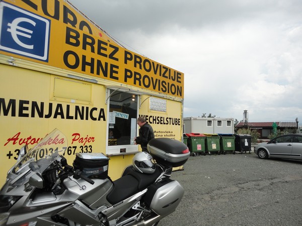 bungalow pour le changement de monnaie