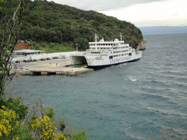 ferry pour l'ile de cres