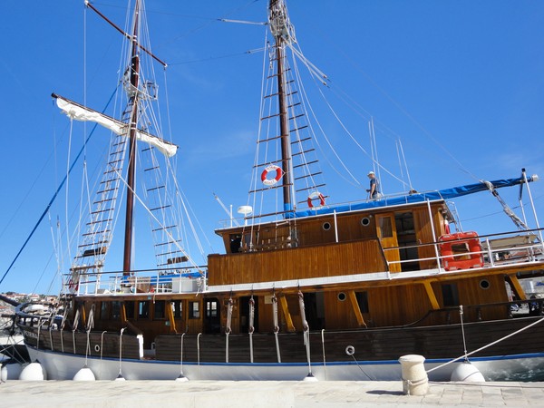 bateau en bois