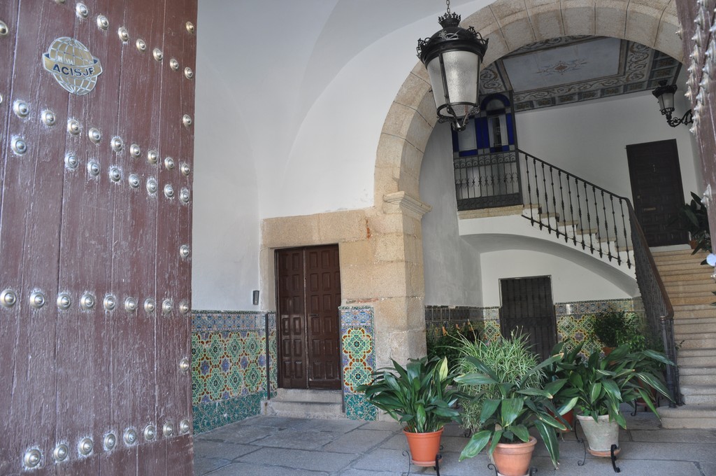 Casa De Los Ovandos-Saavedra.JPG