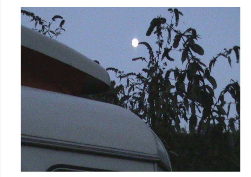 Caravane et lune.jpg