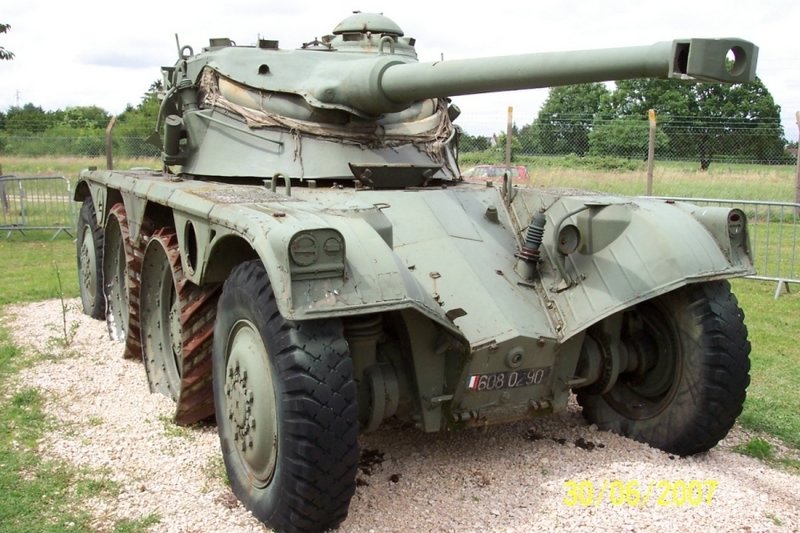 Ebr fl 11. 12 cylindres  à plats,6 litres de cylindré..