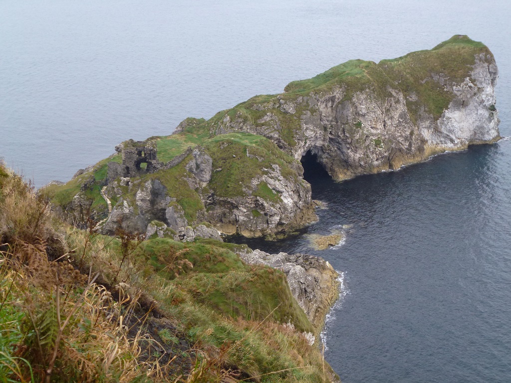 on peux voir le   Pont en cordon de Carrick-a-Rede
