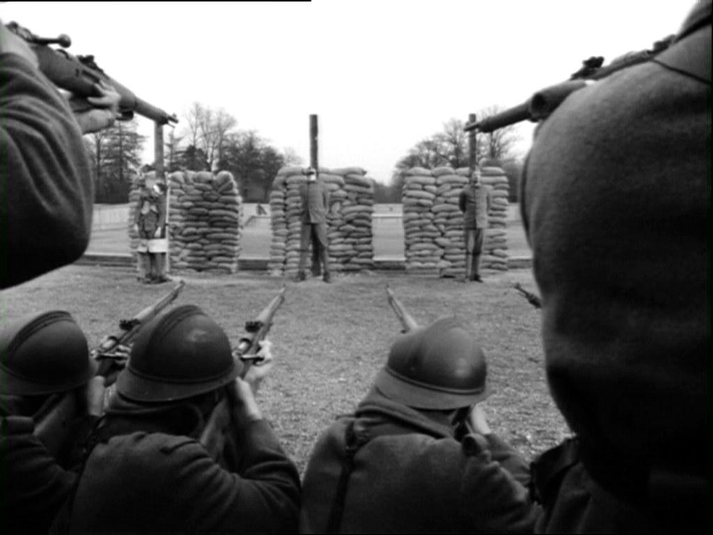 Les sentiers de la gloire (Large).jpg