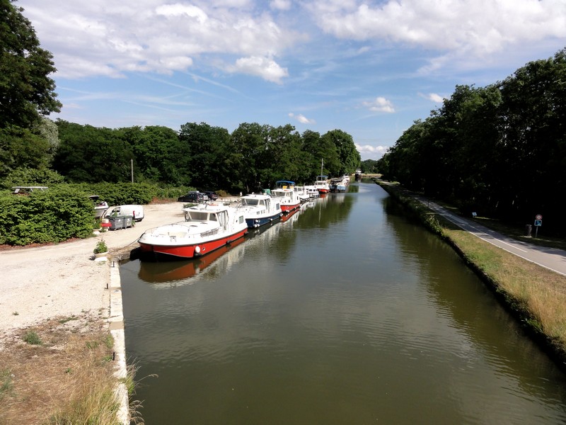 Le canal du centre.