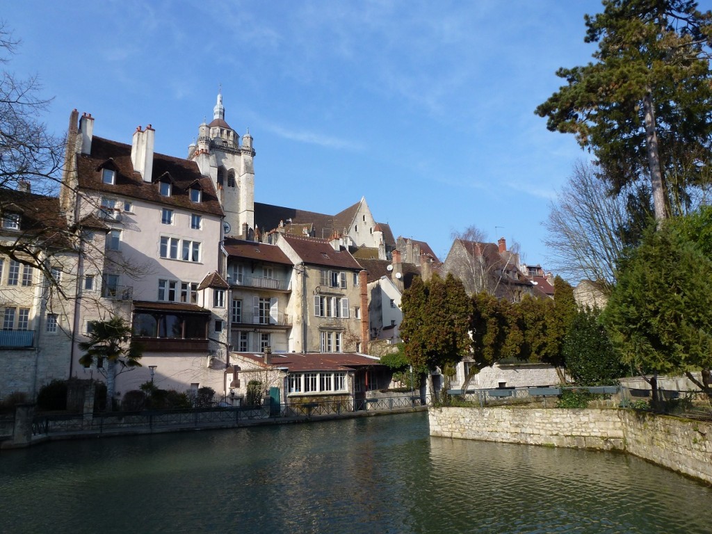 dole tres joilie ville