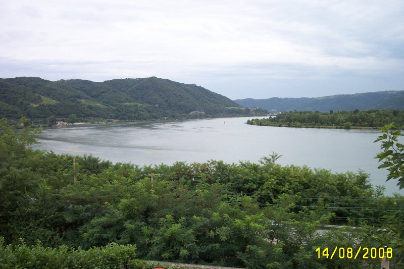 Le Rhone (Drome).JPG