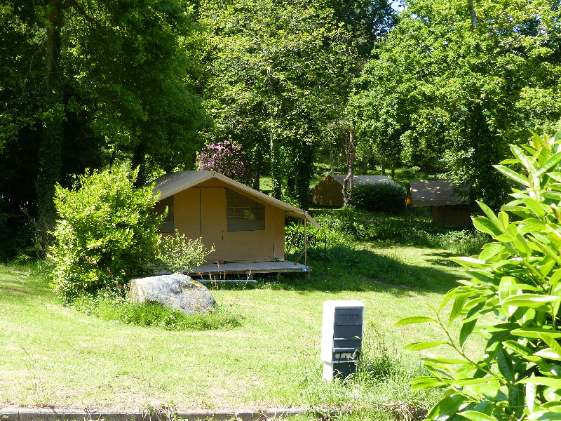 ici que des tentes ou roulottes à la loc