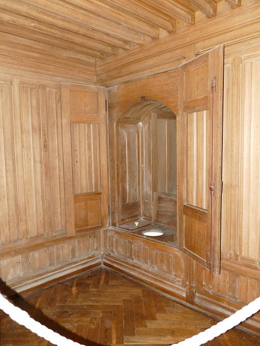 première toilette avec chasse d'eau pour napoléon III