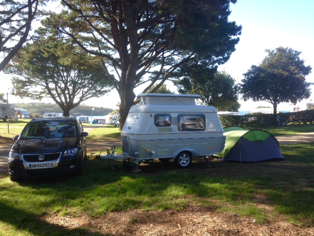 nos premiers essais : golf du Morbihan , la quetchua à côté , c' est pour y mettre la literie dans la journée !