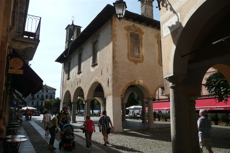 Orta San Giulio "Piazza Mario Motta"