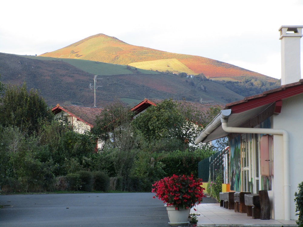 retour en france  dans le pays basque