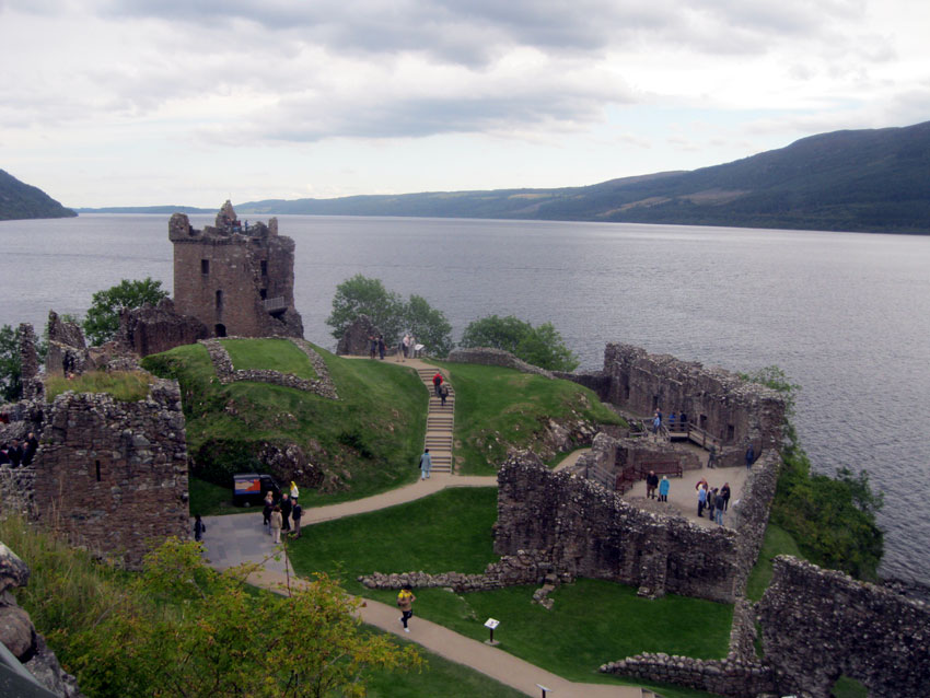 64-Castle-Urquart,-Loch-Nes.jpg