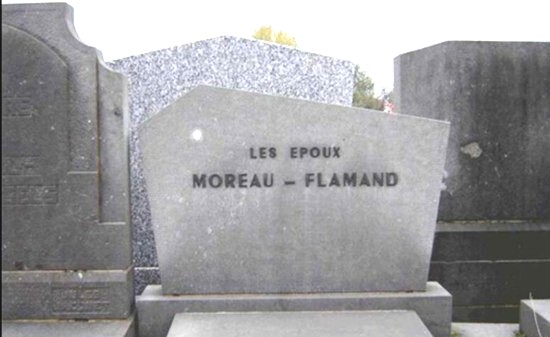 Monument funéraire Moreau Flamand.JPG