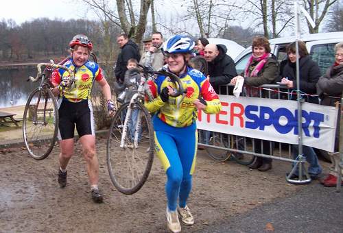 Cyclo_cross_le_cheix_12_07_Feminine.jpg