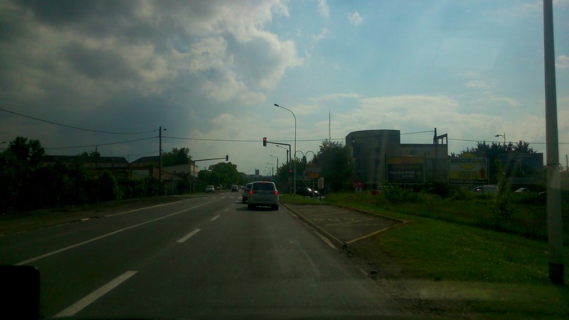 Vous prenez SOISSONS Centre.Tout droit. Vous abandonnez Saint Quentin.