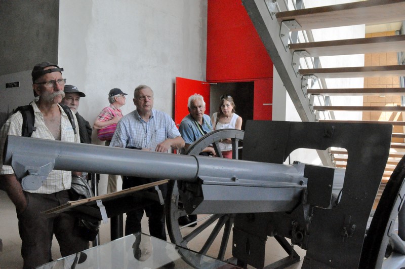 Le canon, exposé à l'intérieur