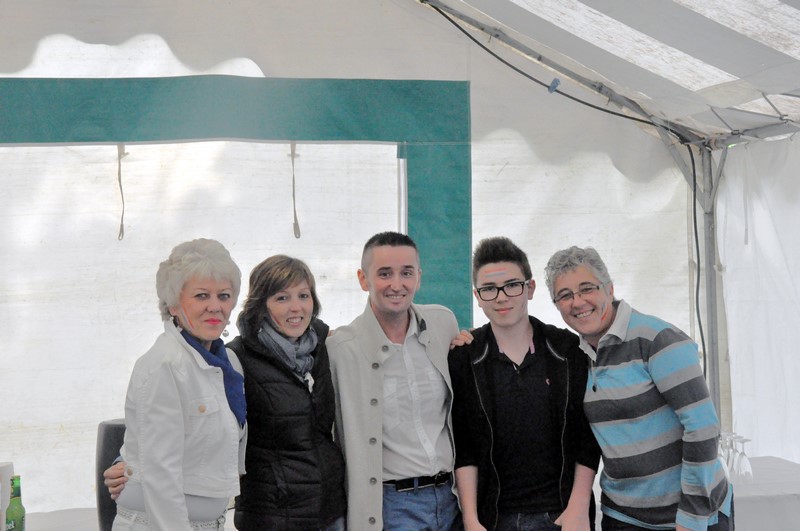 Pour vous servir, Claudia, Sabrina, Christophe, Lucas et Marie.