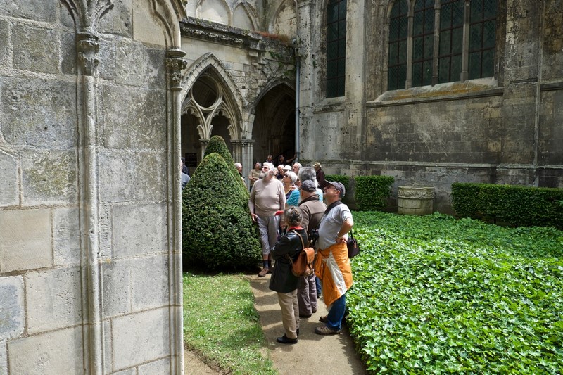 Tous vérifient l'heure !