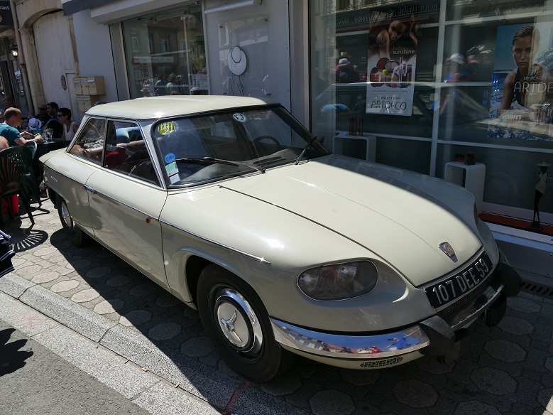 P1080534&.jpg