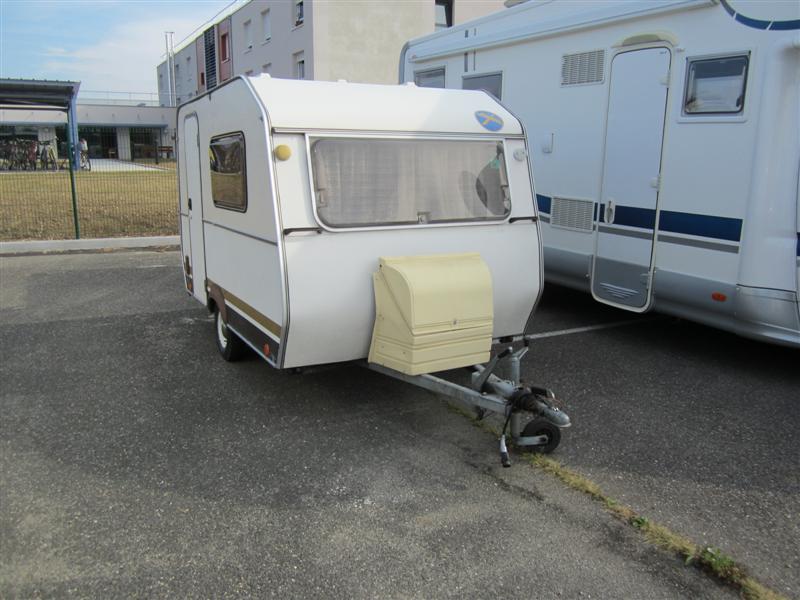 ancienne caravane Eriba