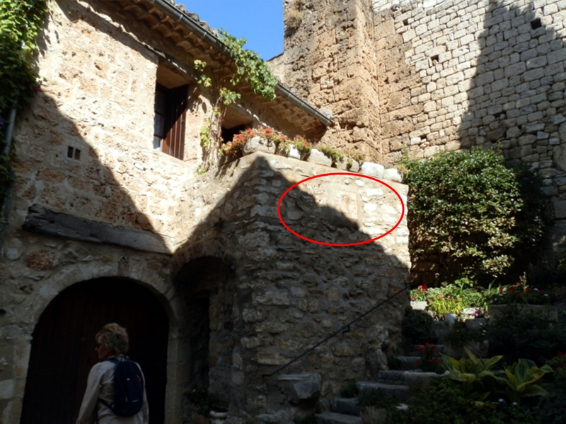 Certains reconnaîtrons la promeneuse qui me suit partout ......