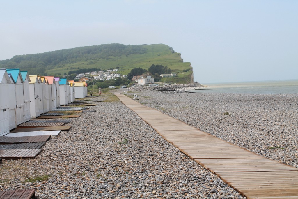 DPP_0020.JPG (1.04 Mio) Vu 28924 fois peu de touristes sur la plage