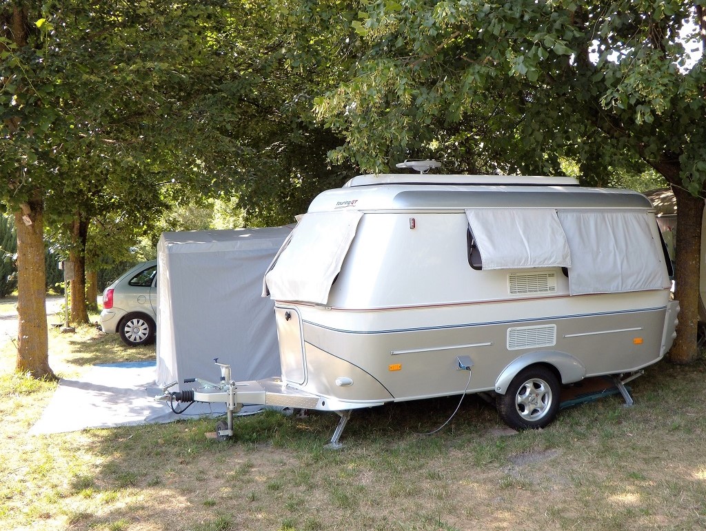 Hautes-Alpes camping de la Tour (2).JPG