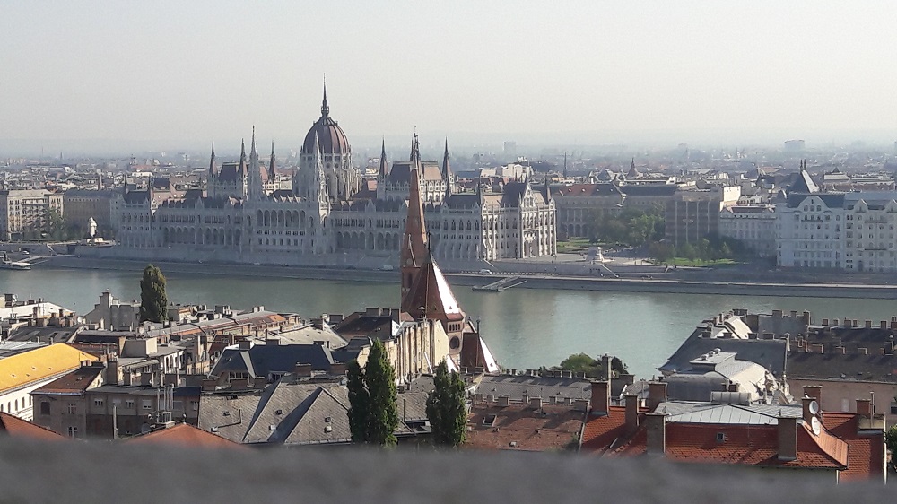 parlement  vu du bastion des pêcheurs