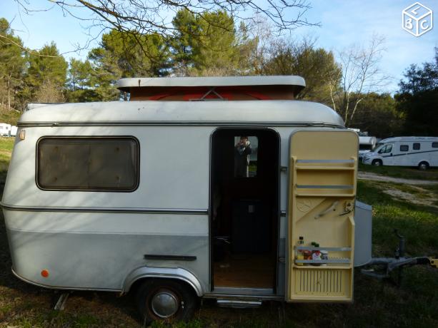 Pan "o" 1981 - Vue lattérale