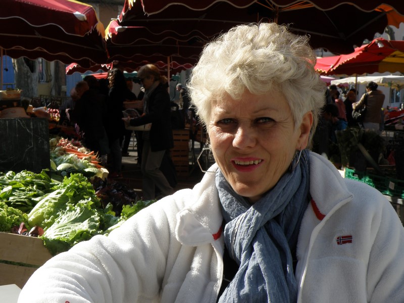 Claudia   (en vacances ! Si si ça lui arrive ! !)