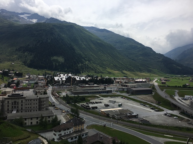 Village d'Andermatt, à 1440 mètres d'altitude