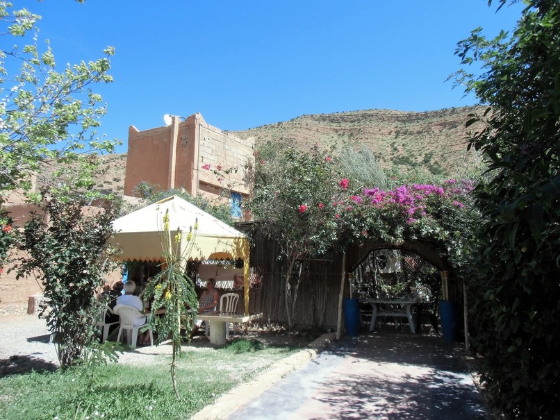 Au camping Apéro à l'ombre