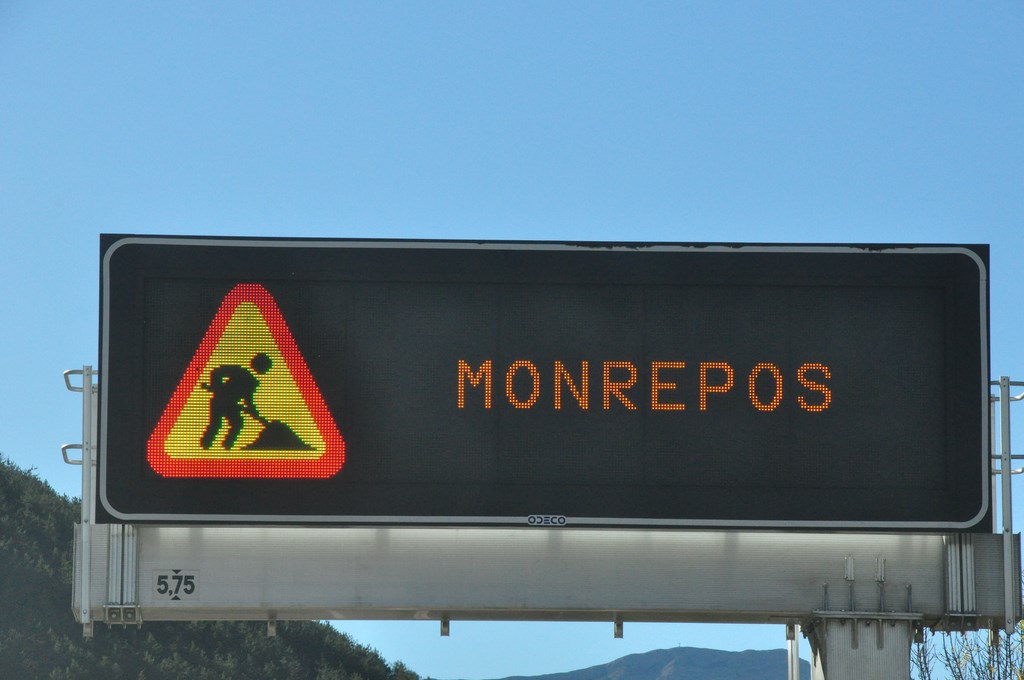 Panneau routier (2).JPG