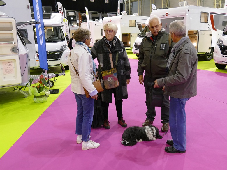 Sont arrivés avant nous .Pas difficile de se retrouver stand ériba !