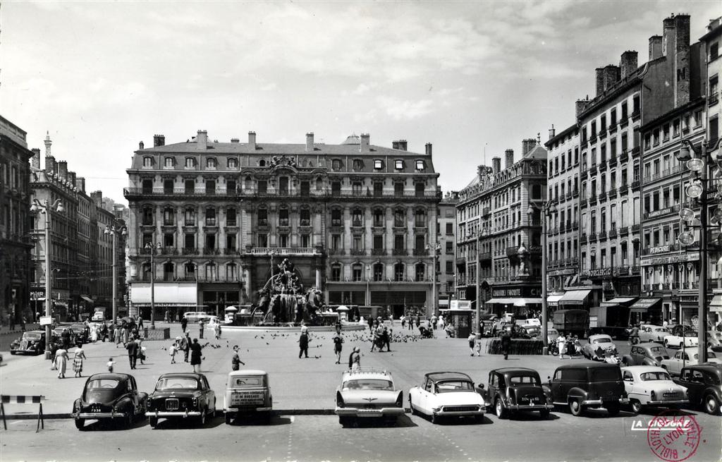 Lyon Plymouth (Large).jpg