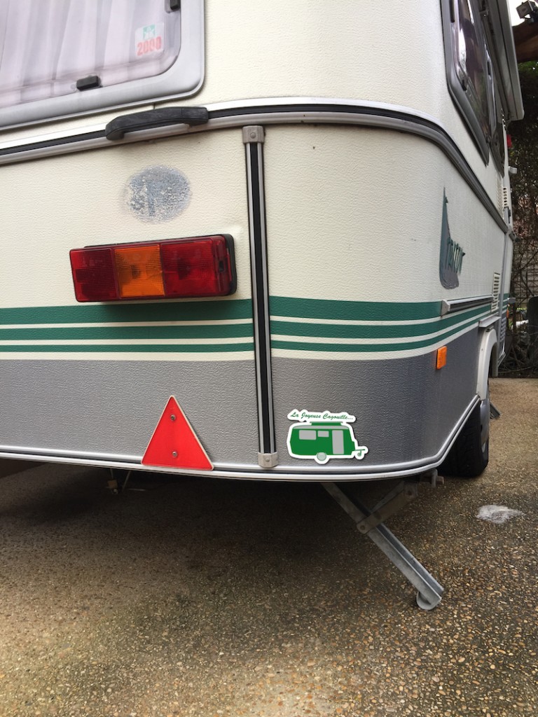 Cagouille avec sticker.jpg