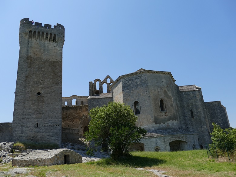 P1110855 Montmajour&.jpg