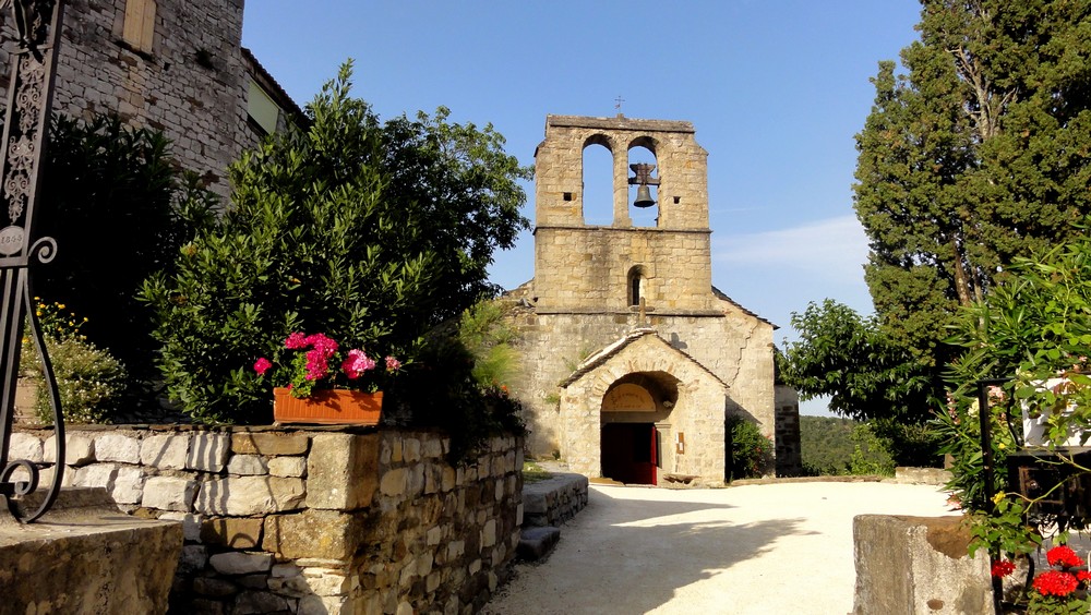 Petit village ardechois, petit coin de paradis.