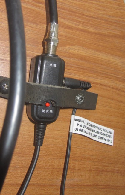 Antenne TV ampli prise 002.jpg