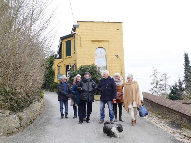 Guimauve nous sert de guide .