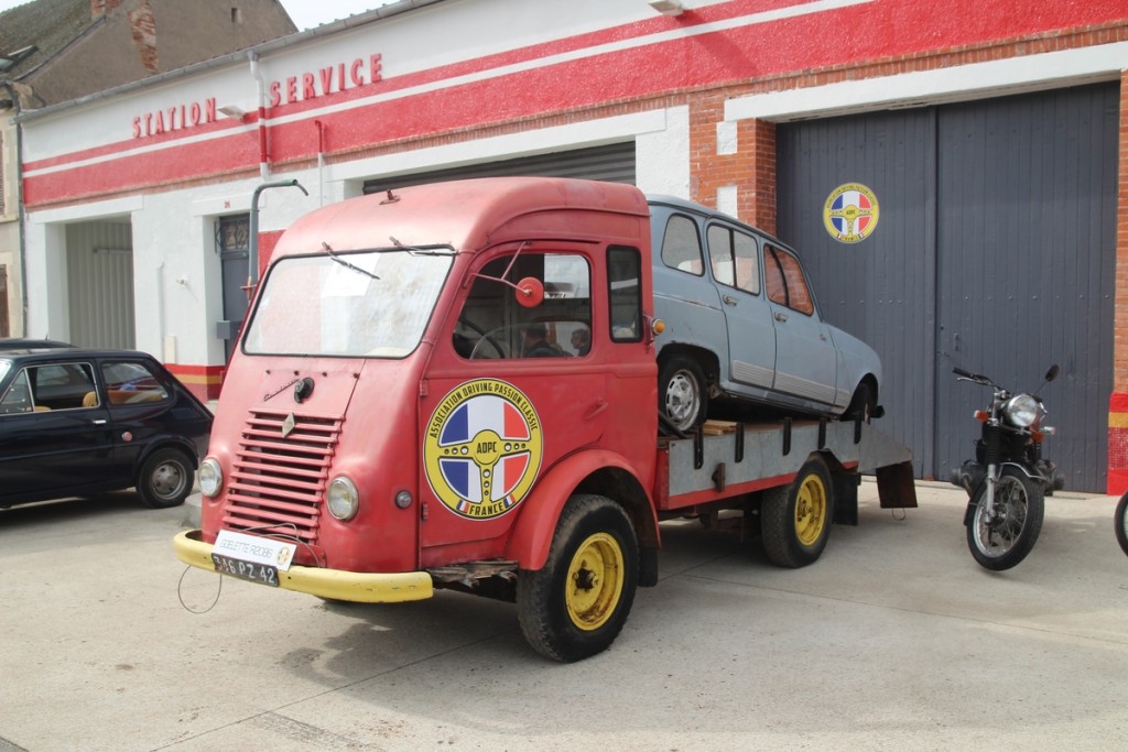 Renault Goëlette et R4.