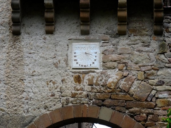 Cadran solaire Cordes sur Ciel  .JPG