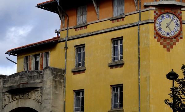 Pour ce dernier, je ne suis pas sur d'être dans la bonne catégorie <br />"Cadran Scolaire" J'ai pas trouvé ailleurs.